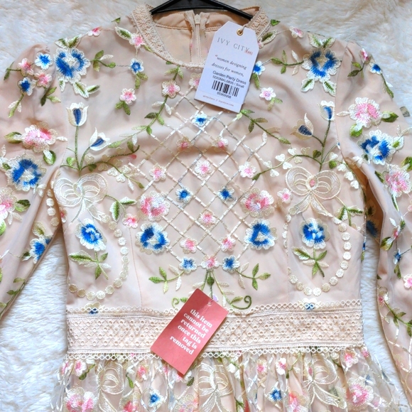 Dress - Picture 3 of 13